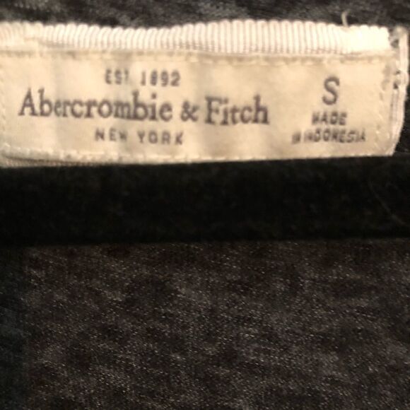 Beaded Abercrombie and Fitch half shirt - Picture 5 of 5
